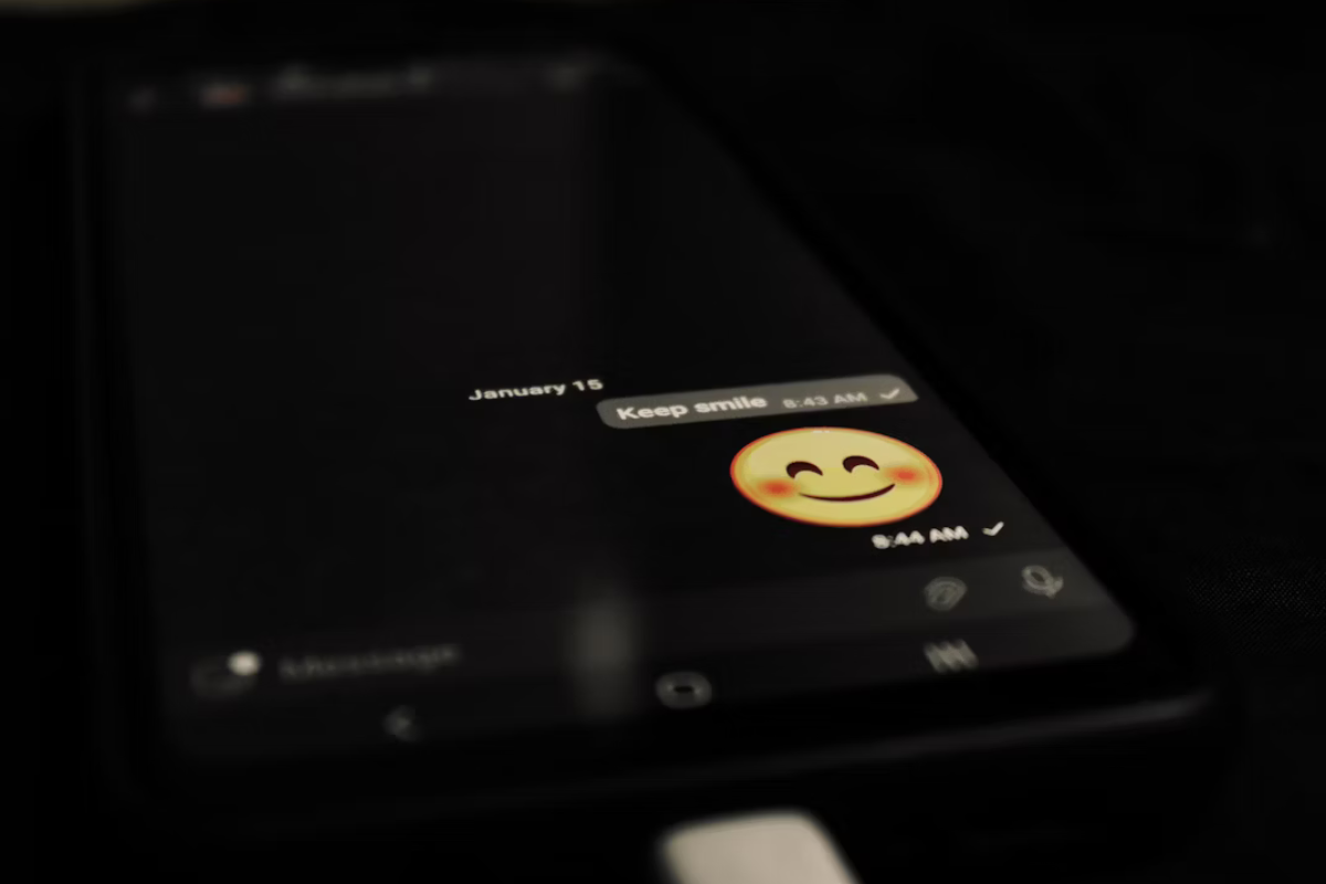 "Oura Ring sleep monitor app dashboard on smartphone"